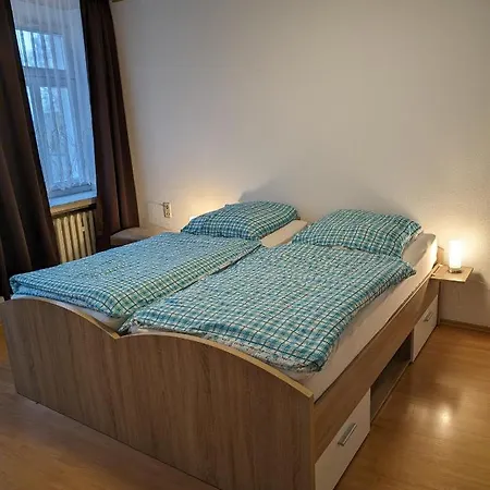 1 Apartment *